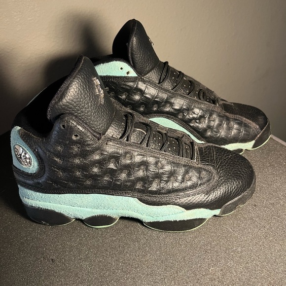 Air Jordan 13 Size 6Y Retro Black & Island Green